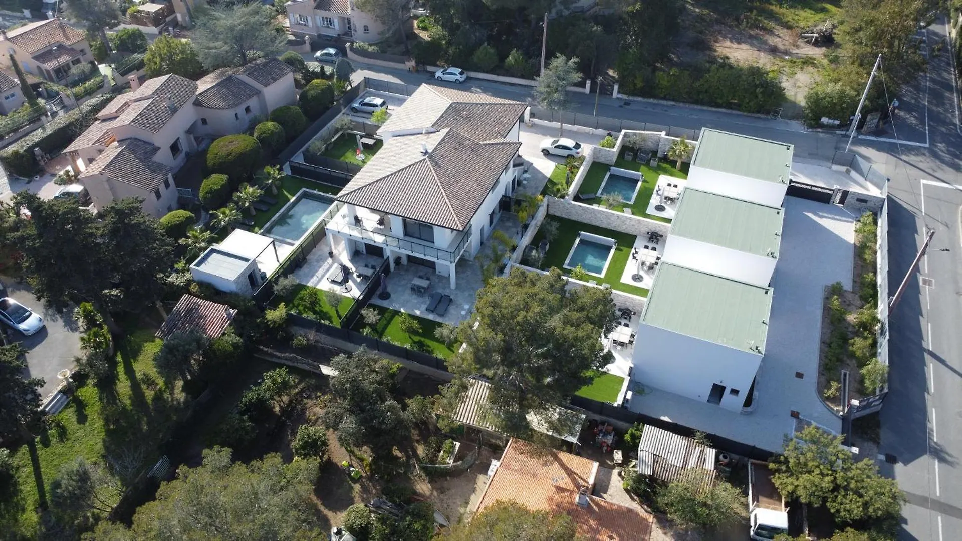 Etoile Du Berger Saint Aygulf: Seaside Villas with Private Gardens and Heated Pool